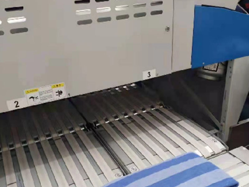 昭通巾类折叠机-01